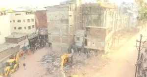 इंदौर : होटल ढहने से मरने वालों की संख्या पहुंची 10 ,  दो घायल