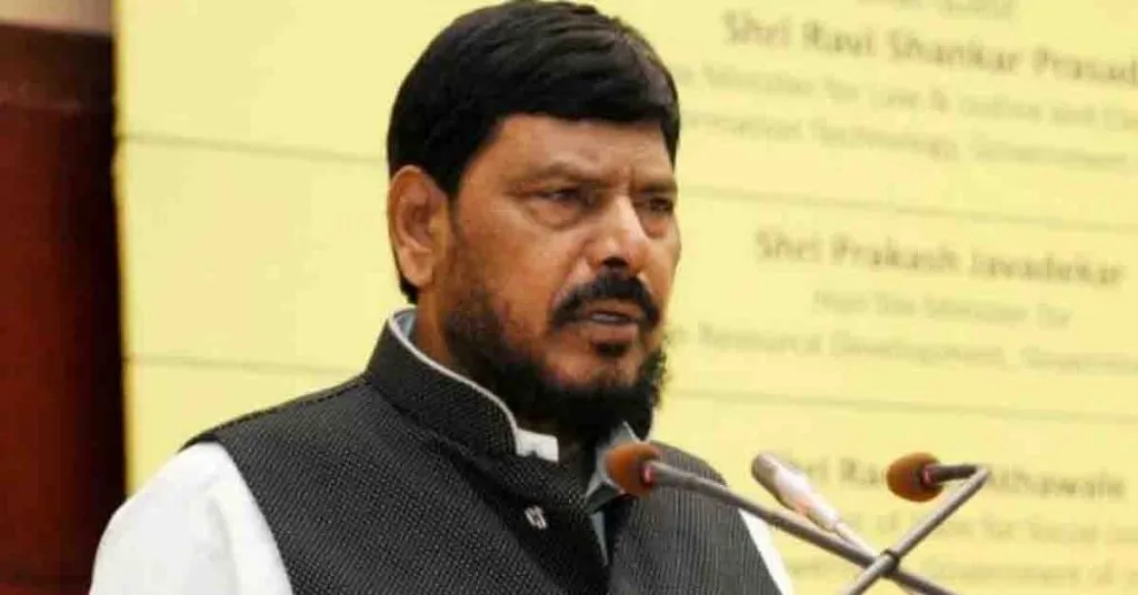 1555743925 ramdas athawale1