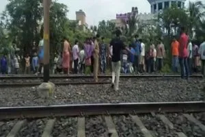 कोलकाता: दमदम रेलवे लाइन के पास धमाका, 1 घायल, 10 क्रूड बम बरामद