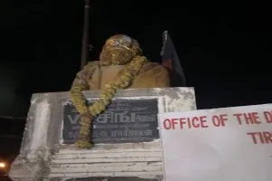 तमिलनाडु : पेरियार की प्रतिमा क्षतिग्रस्त की गई, 2 व्यक्ति गिरफ्तार