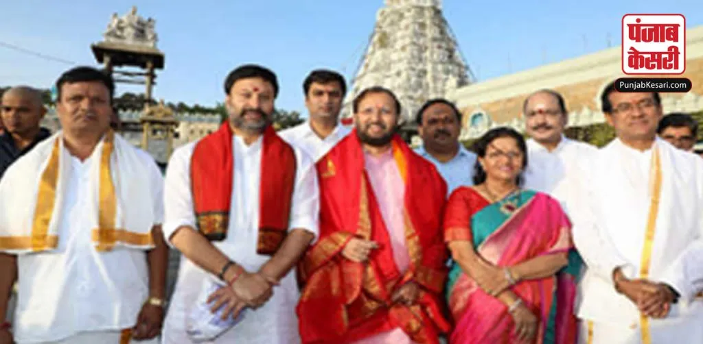 1562529469 prakash javadekar visit lord venkateswara temple