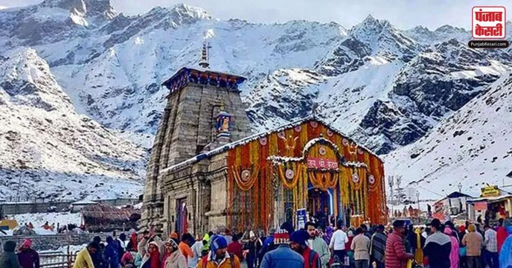1683498175 kedarnath temple snowfall
