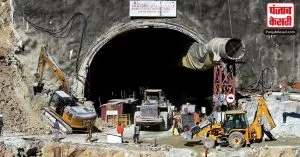 Uttarkashi Tunnel Rescue Update: अगले दो घंटे काफी अहम, सुरंग में डाले जाएंगे बचे हुए दो पाइप