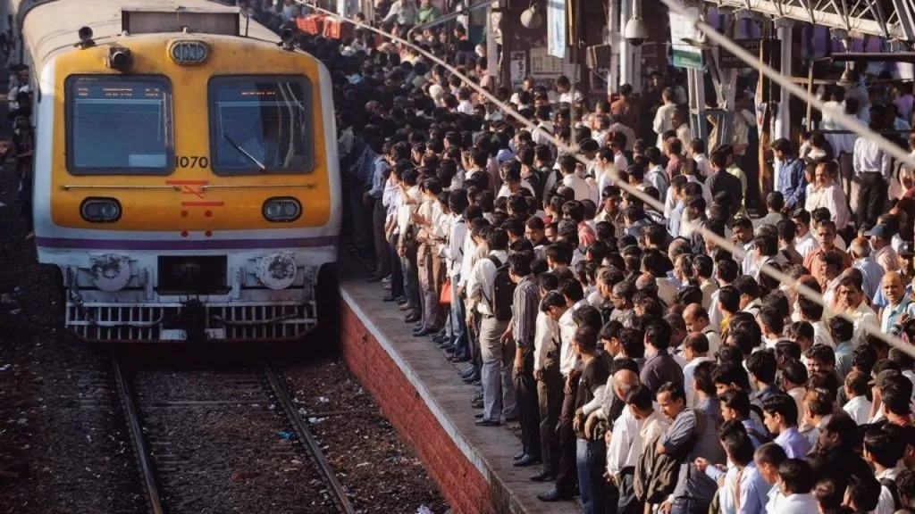 mumbais overcrowded local trains have lost rs 3000 crore in 3 years 1024x605 1 1024x605 1 1280x720 1
