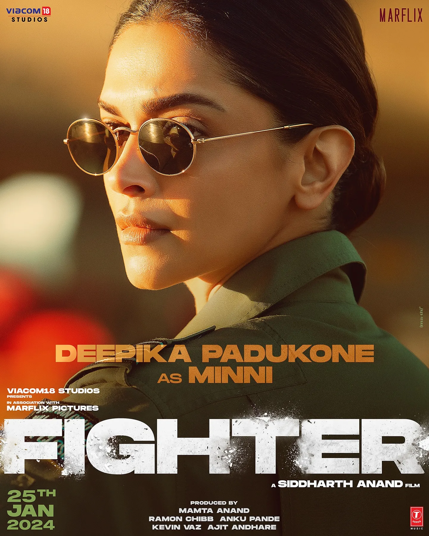 deepika padukon in film fighter 