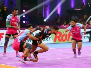 PKL23 : जयपुर पिंक पैंथर्स ने यू मुंबा को 31-29 से हराया