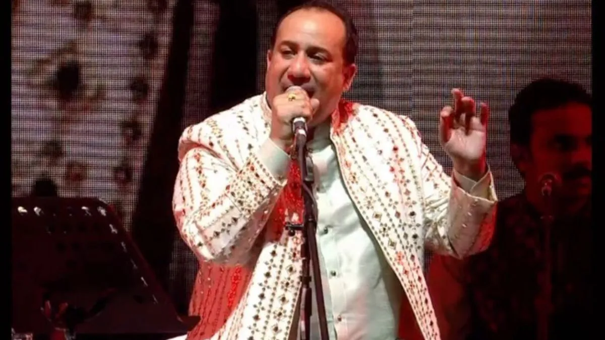 pakistani singer rahat fateh ali khan beats servent with chappal