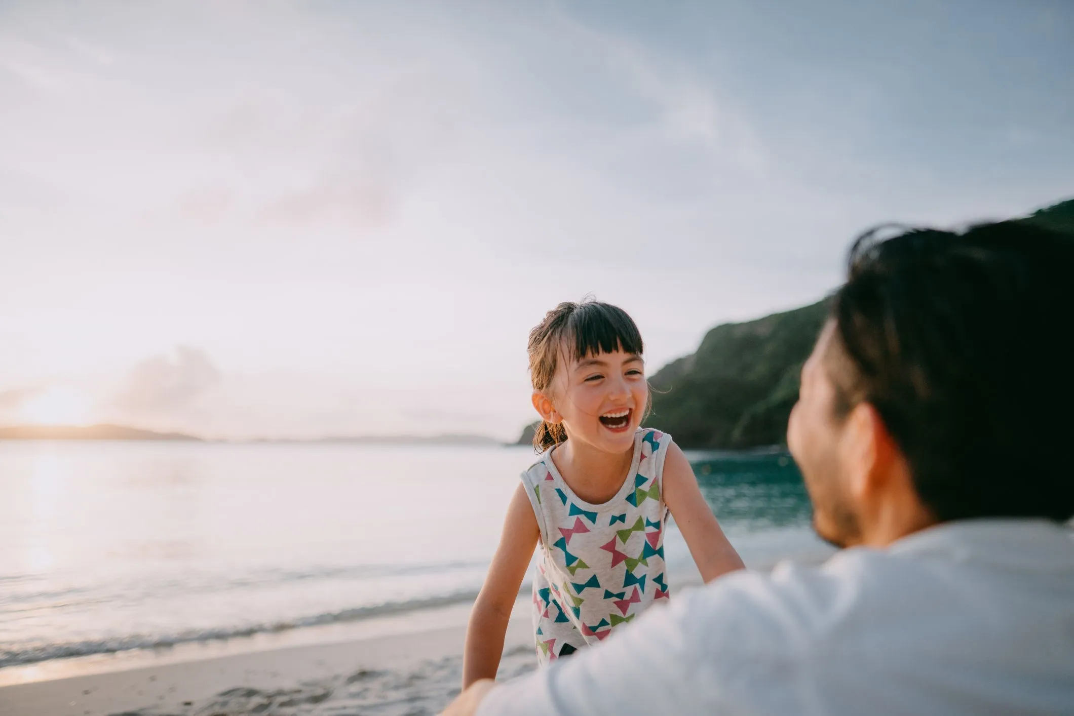 Groom gives emotional vows to his stepdaughter 