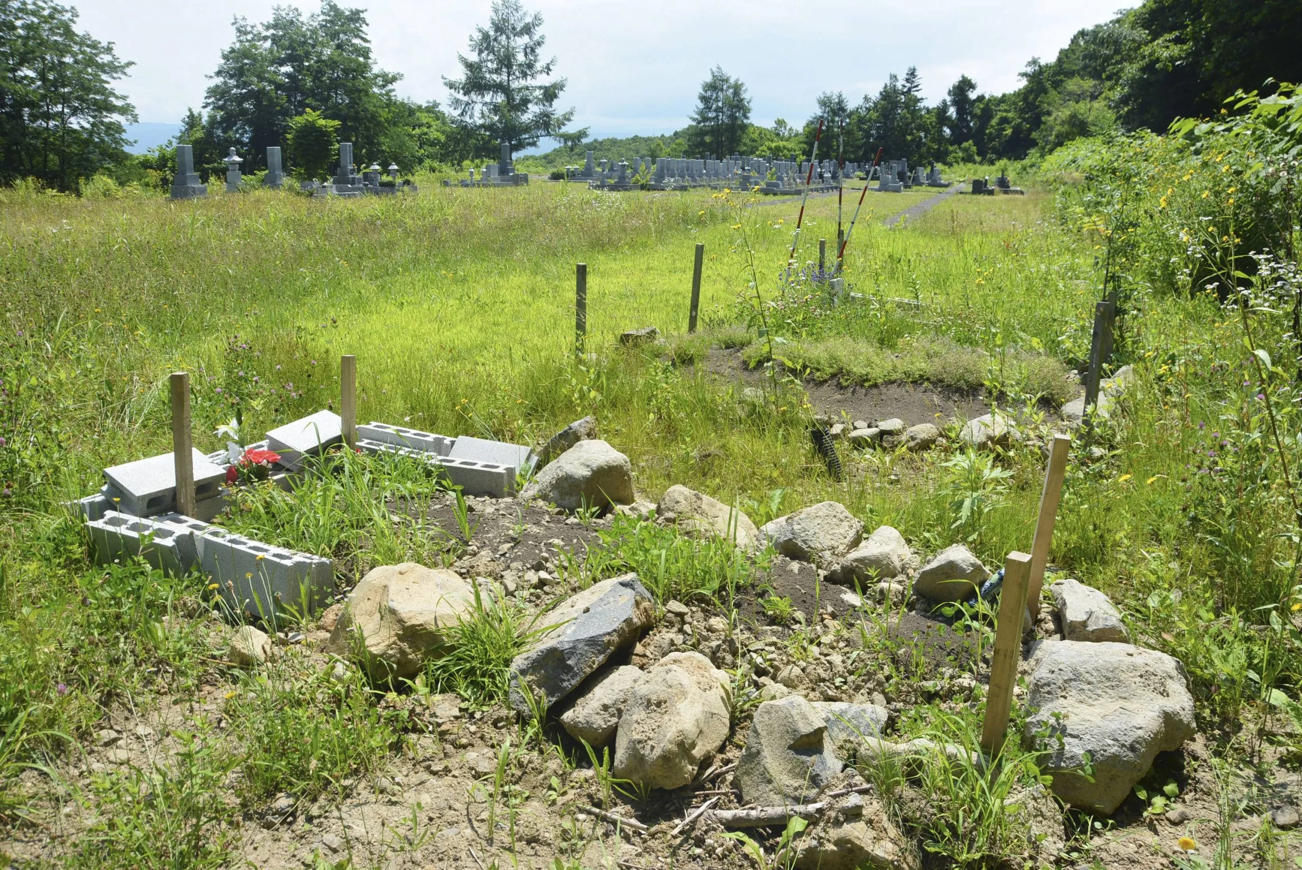 Muslims struggle to bury their dead in Japan