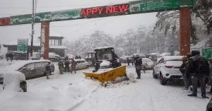 जम्मू के 10 जिलों में भारी बारिश और बर्फबारी का Orange-yellow अलर्ट जारी