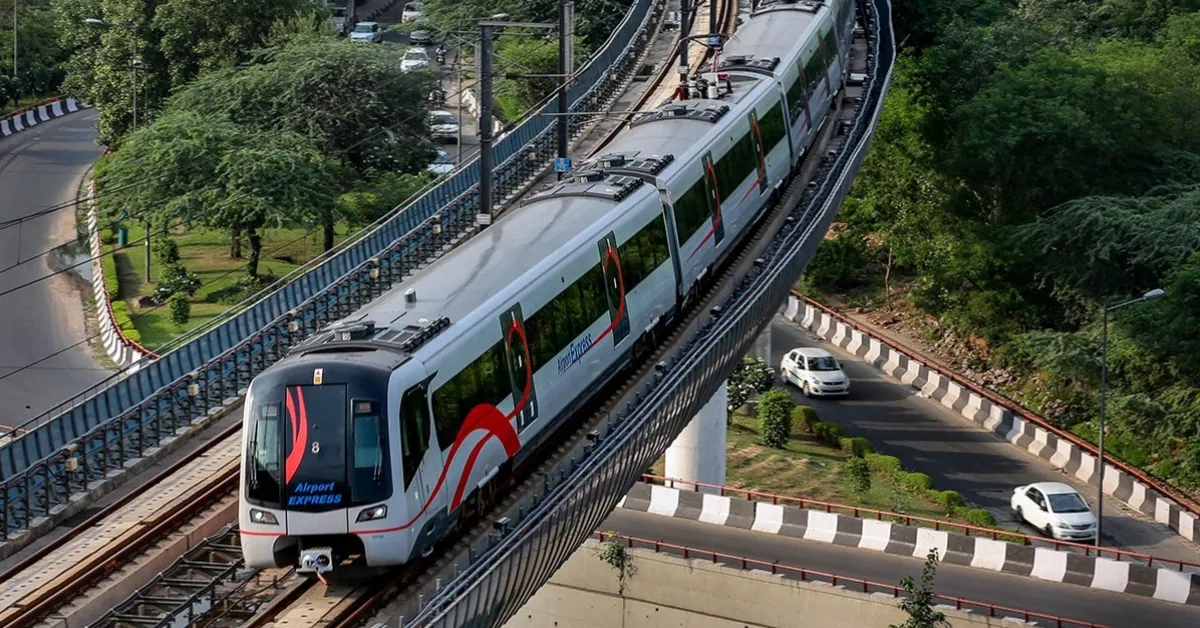 Delhi Metro Viral Video