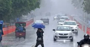 राजधानी Delhi में गरज के साथ बारिश, ऑरेंज अलर्ट जारी