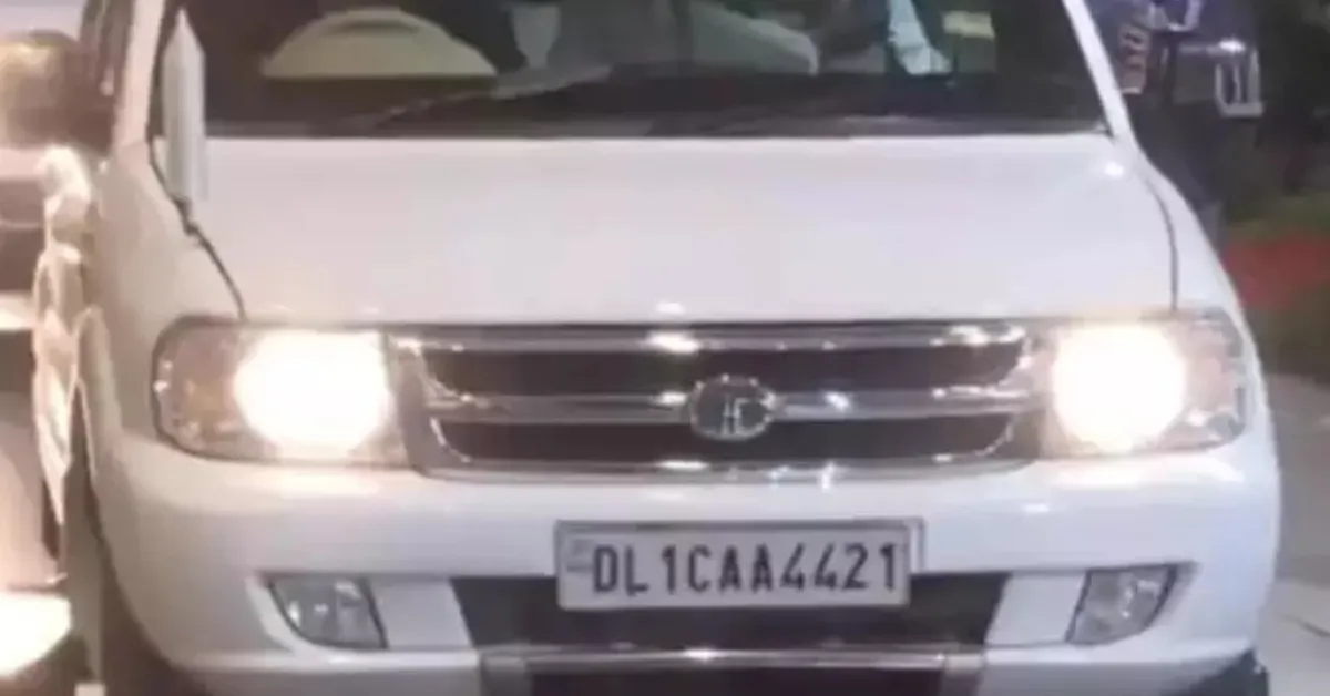 amit shah caa car number plate photo goes viral