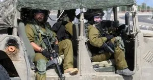 इजरायल ने गाजा पट्टी में सैन्य अभियानों के दौरान गिरफ्तार किए गए 64 फिलिस्तीनियों को किया रिहा