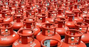 लोकसभा चुनाव के बीच जनता को मिली महंगाई से राहत, 19 रुपये गिरे LPG सिलेंडर के दाम