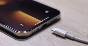 iPhone Battery Tips : आईफोन की बैटरी जल्दी खत्म हो जाती है! अपनाएं ये सीक्रेट ट्रिक