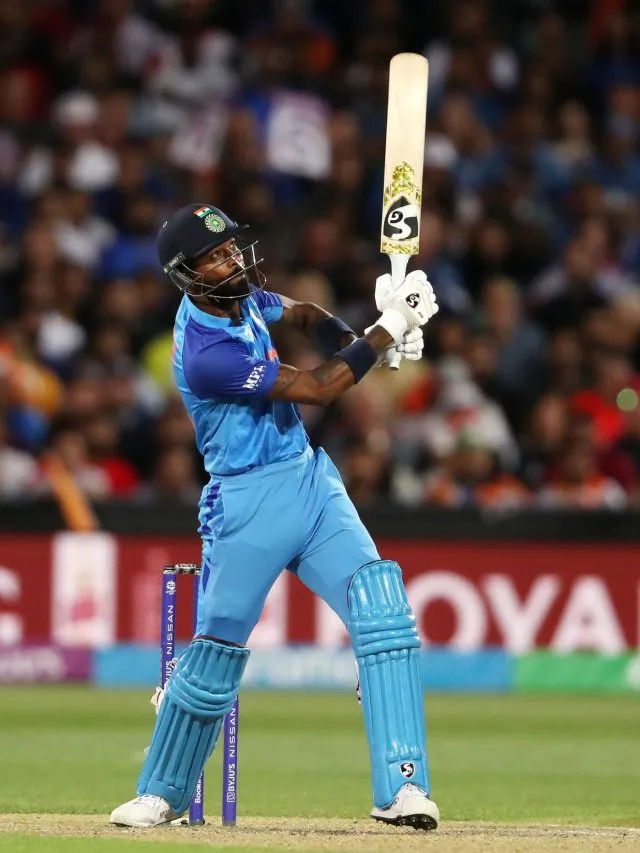 T20 वर्ल्ड कप के सेमीफइनल में अर्धशतक जड़ने वाले भारतीय बल्लेबाज़