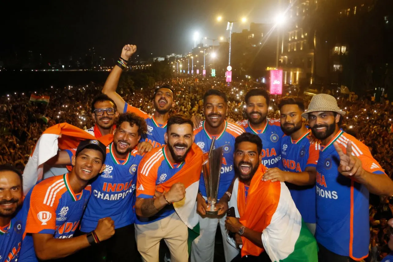 Team India Victory Parade : वानखेड़े में सम्मान के दौरान रोहित शर्मा ने हार्दिक पांड्या को लेकर कही यह बात