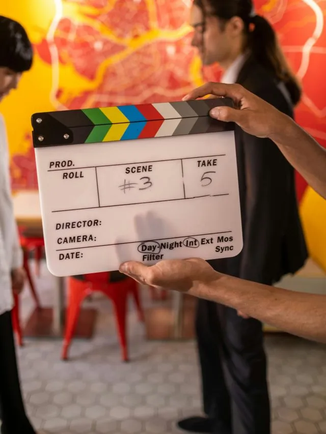 पाकिस्तान की फिल्म इंडस्ट्री का क्या नाम है?